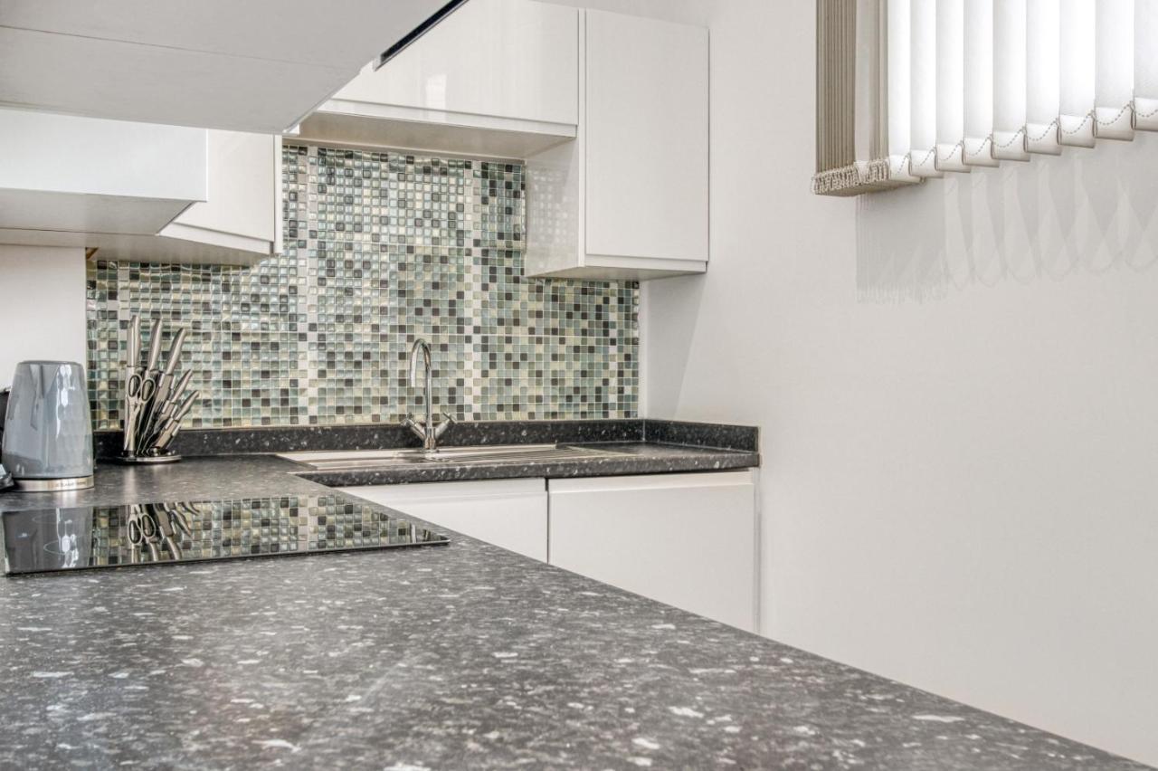 Apartamento Stylish Studio By Heathrow Airport Londres Exterior foto